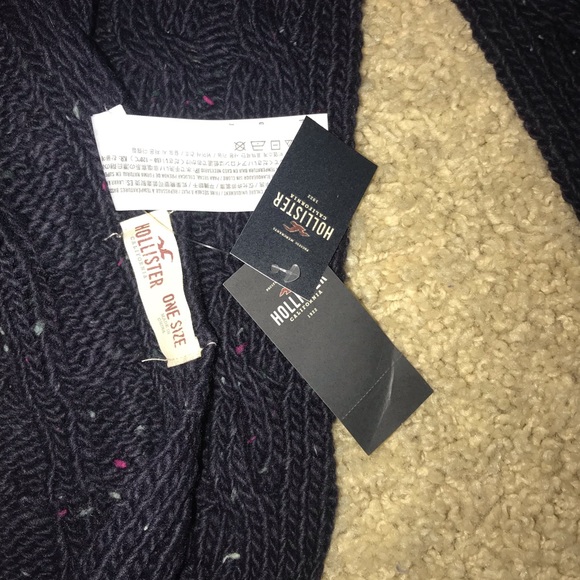 Scarf - Picture 2 of 3